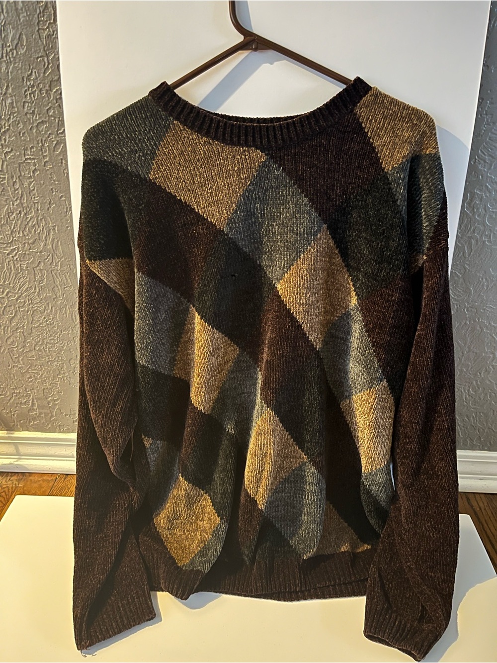 Men's Argyle Crewneck Sweater in Brown & Gray